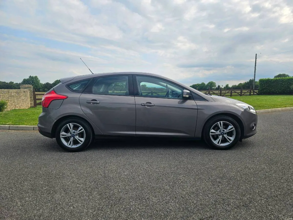 Ford Focus - Image 2