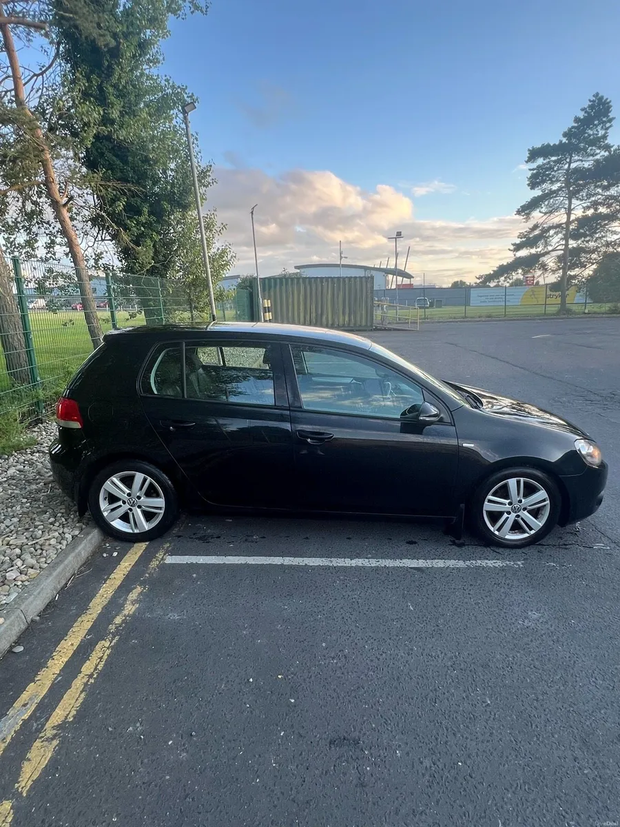 Volkswagen Golf - Image 1