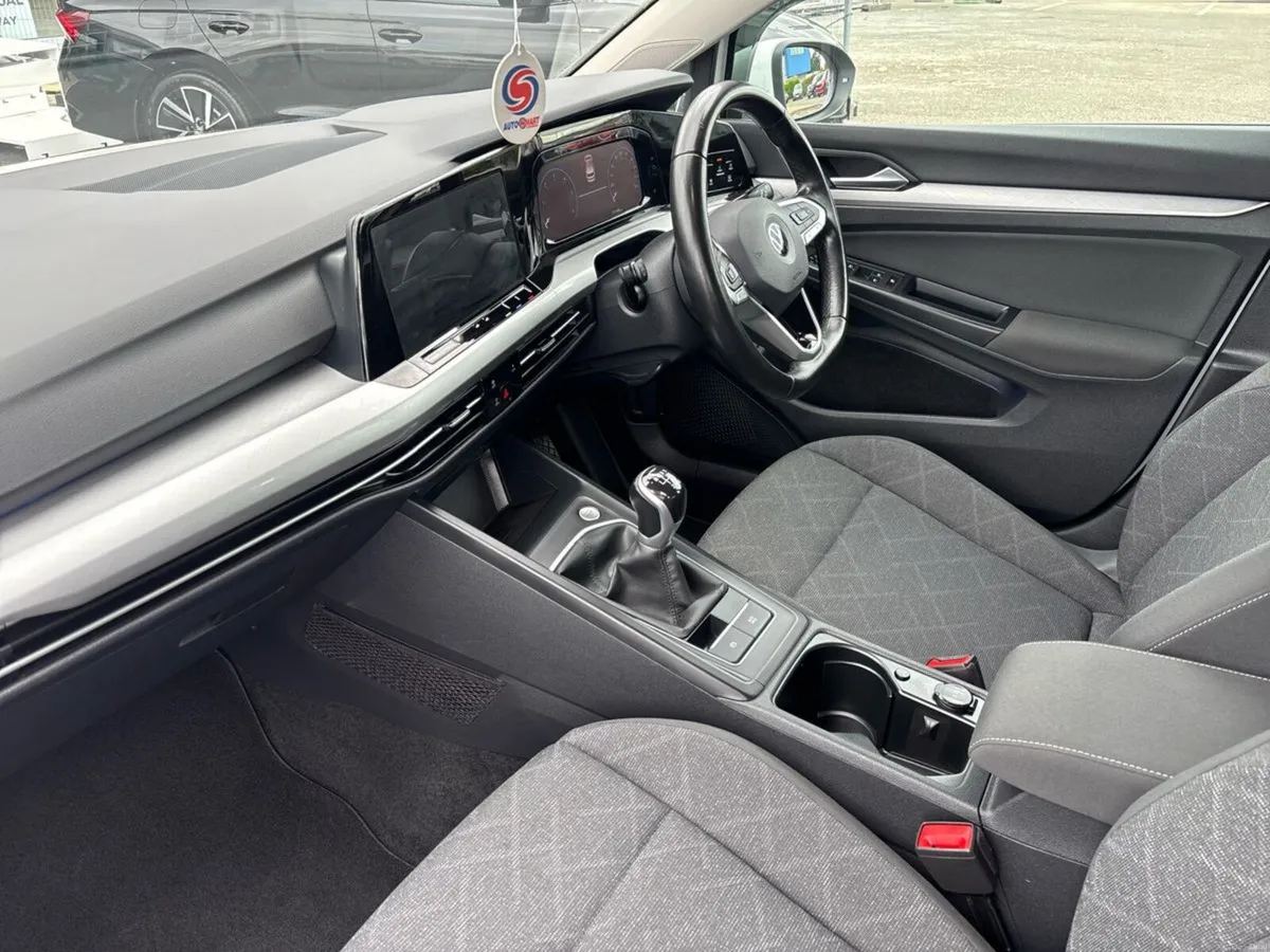 Volkswagen Golf 2.0 TDI 115HP L - Image 3