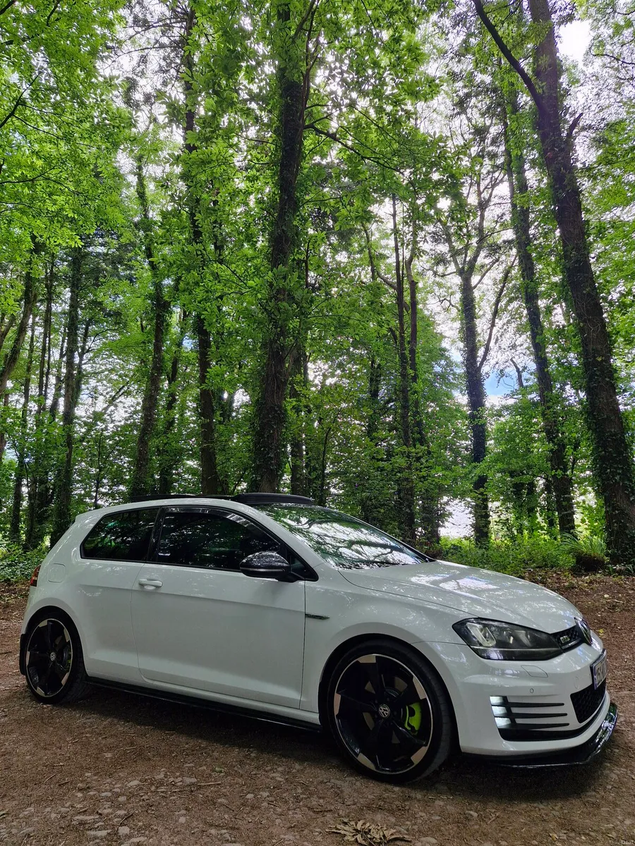 151 Volkswagen Golf GTD, Automatic DSG, Sunroof Mo - Image 2