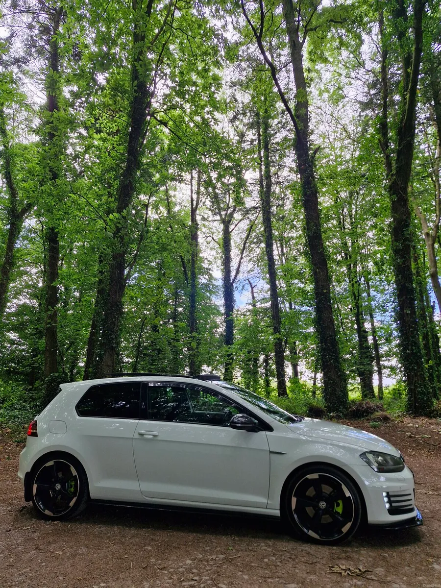 151 Volkswagen Golf GTD, Automatic DSG, Sunroof Mo - Image 3
