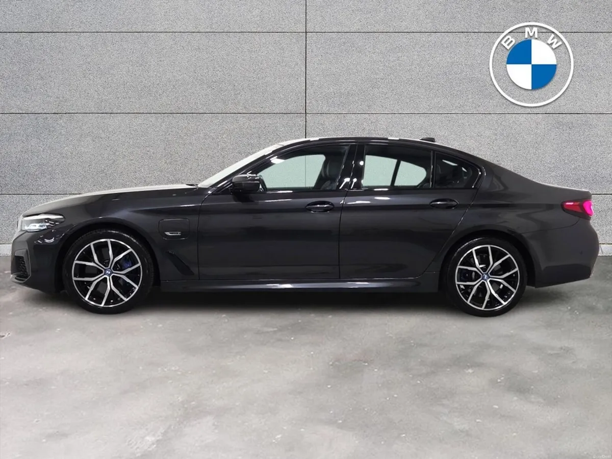 BMW 5-Series 545e xDrive M Sport Saloon - Image 4