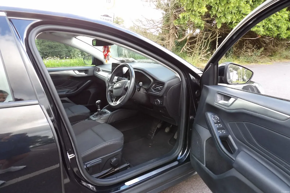 Ford Focus 2019 - Image 3