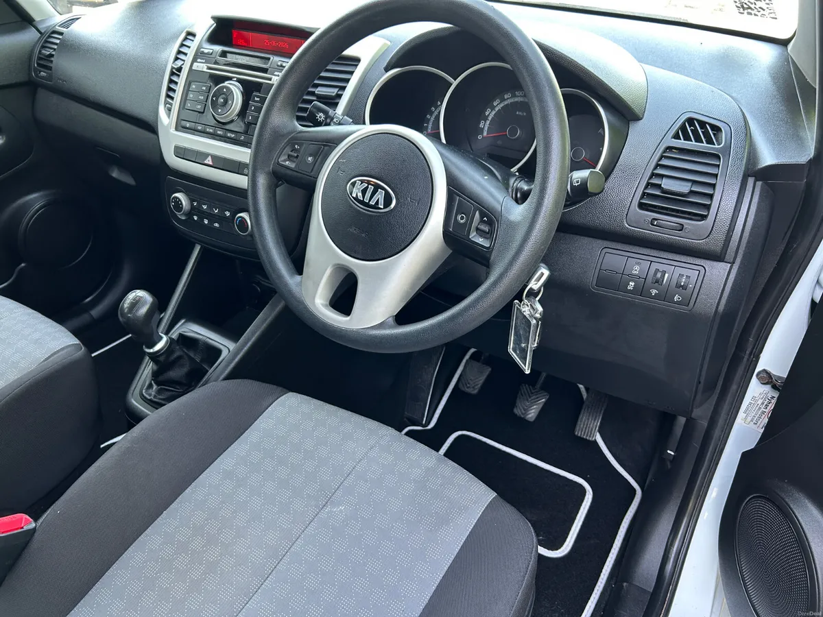 2016 Kia Venga.. Extremly low miles one owner car - Image 3