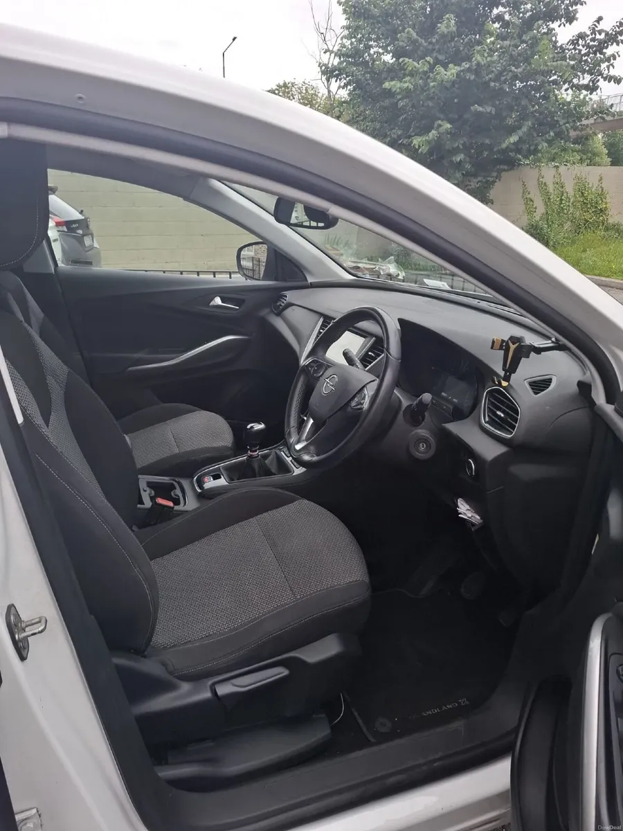Opel Grandland X 2019 turbo - Image 3