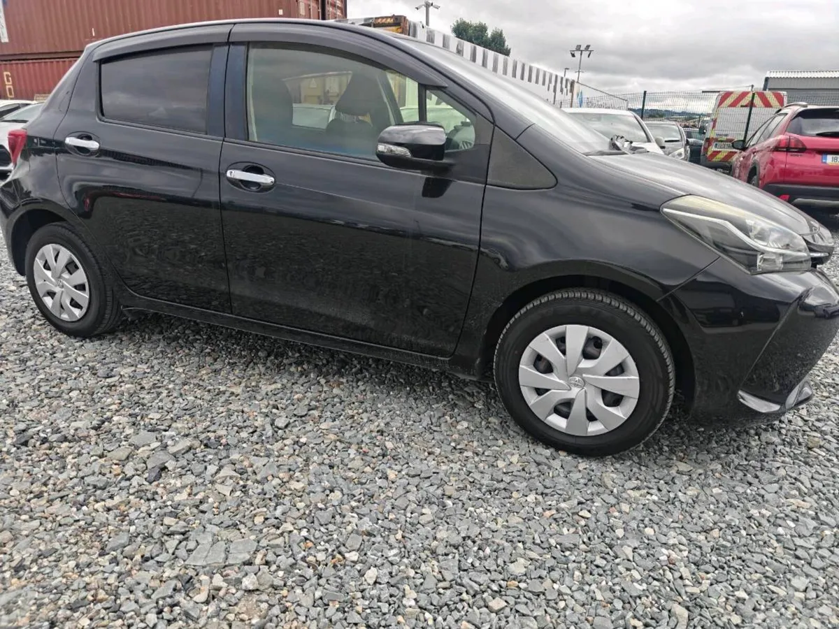 Toyota vitz - Image 3