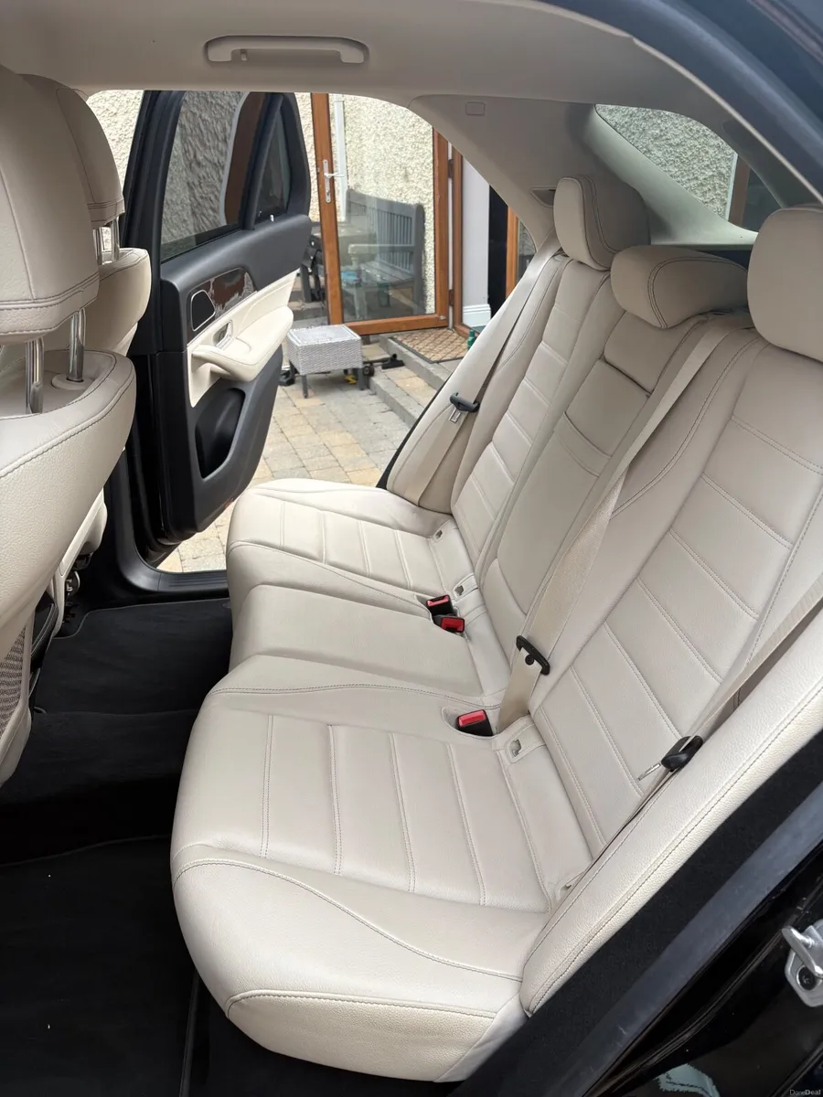 Mercedes-Benz GLE 2023 - Image 4