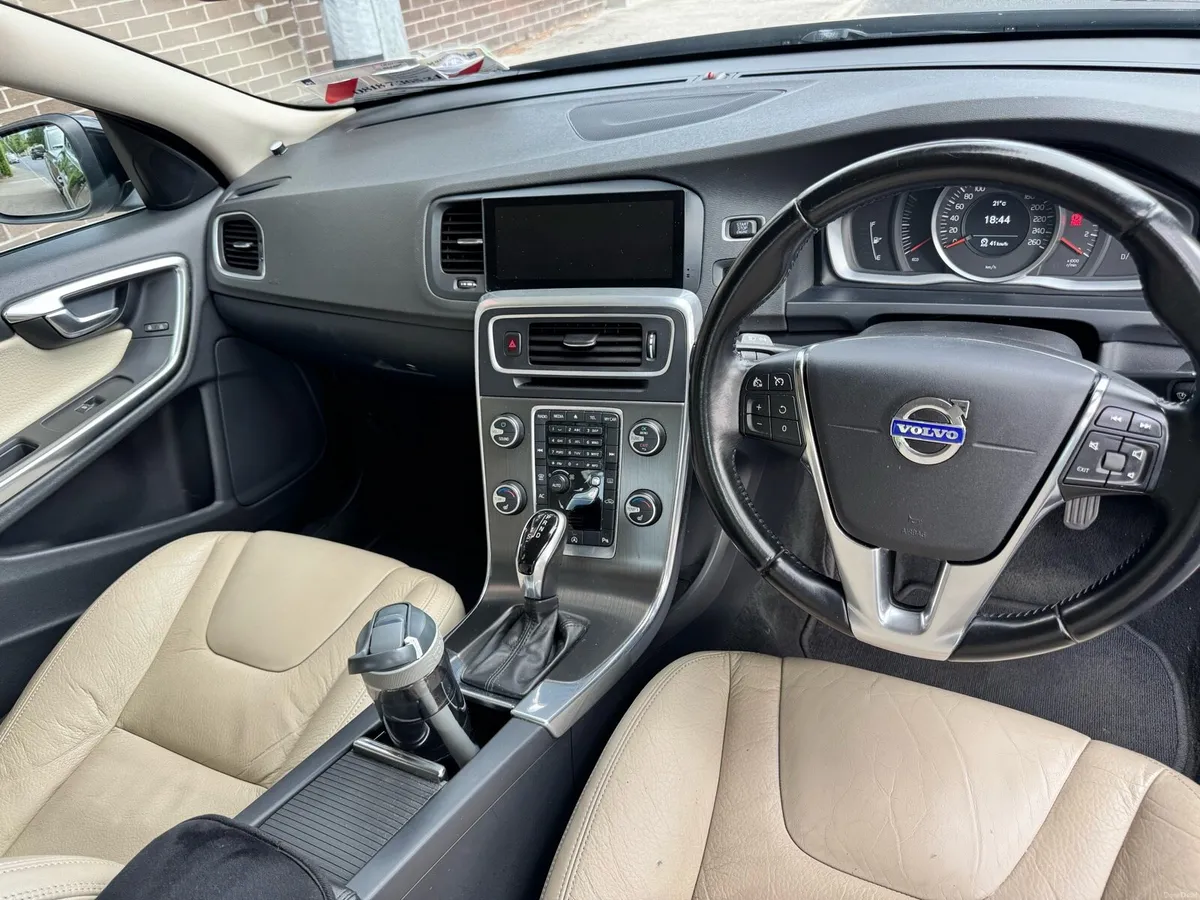 Volvo S60 Saloon - Image 6
