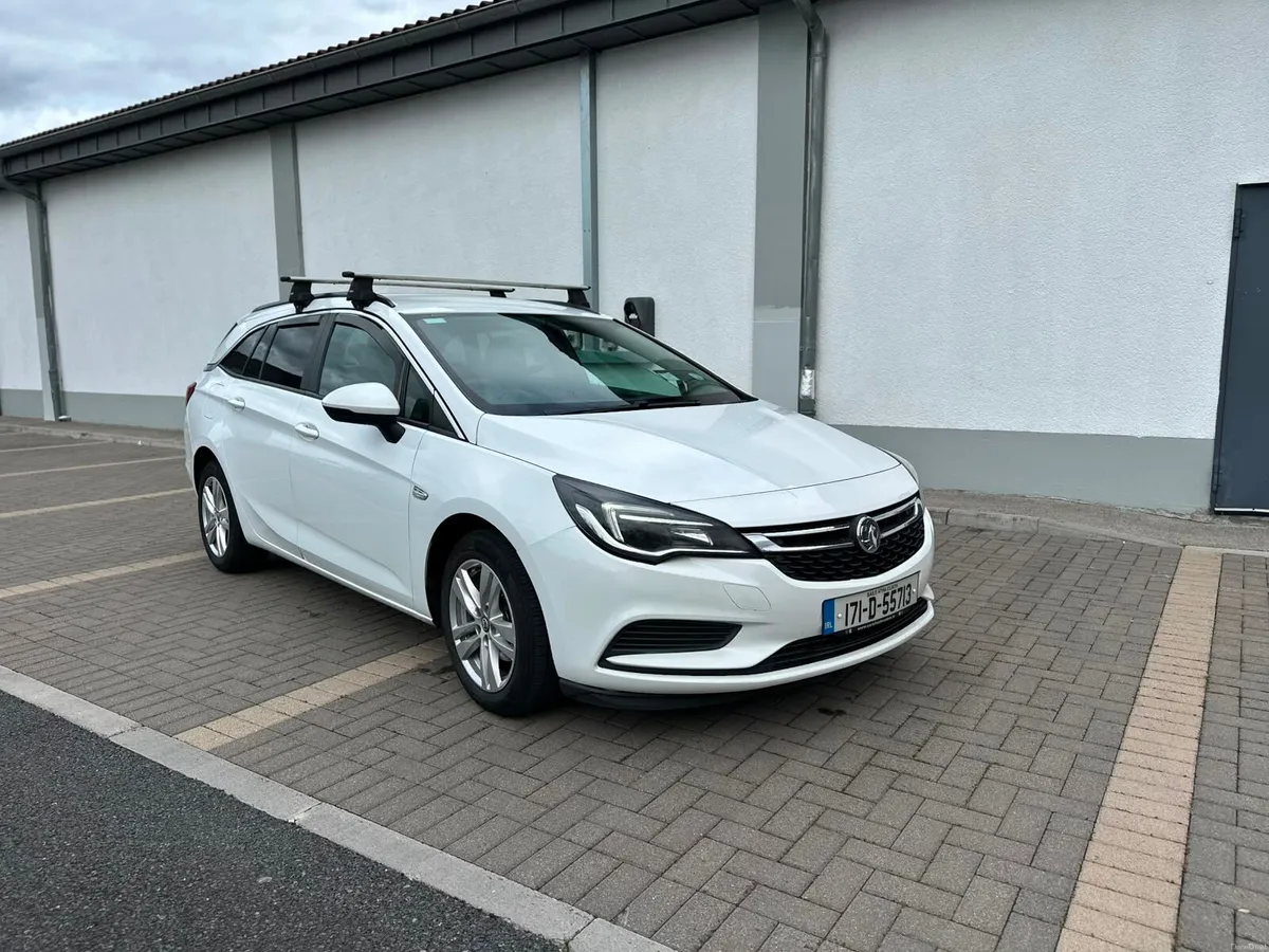 Vauxhall Astra 2017 Nct 01/27 Tax 09/26 - Image 1