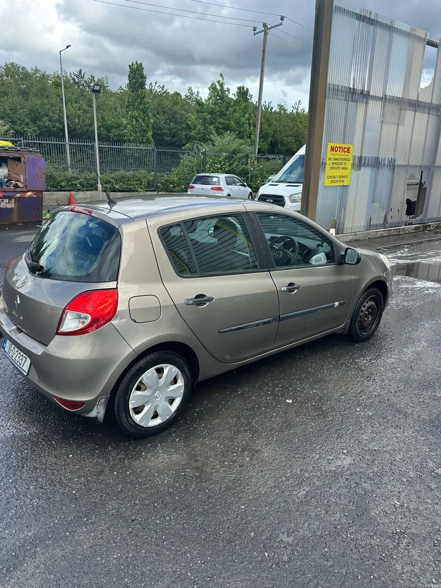 Clio 3 2010 letrol - Image 3