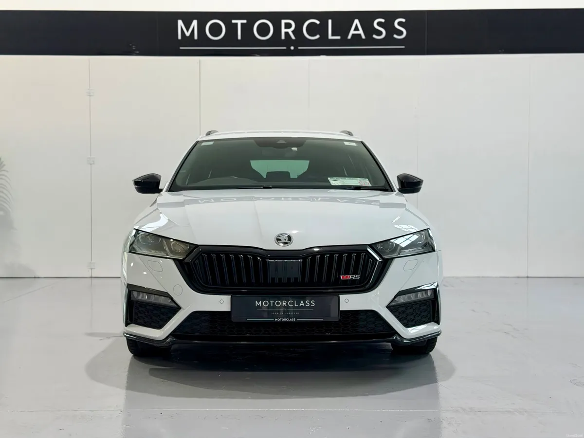 2023 Skoda Octavia VRS 2.0TDI DSG Black Edition - Image 2