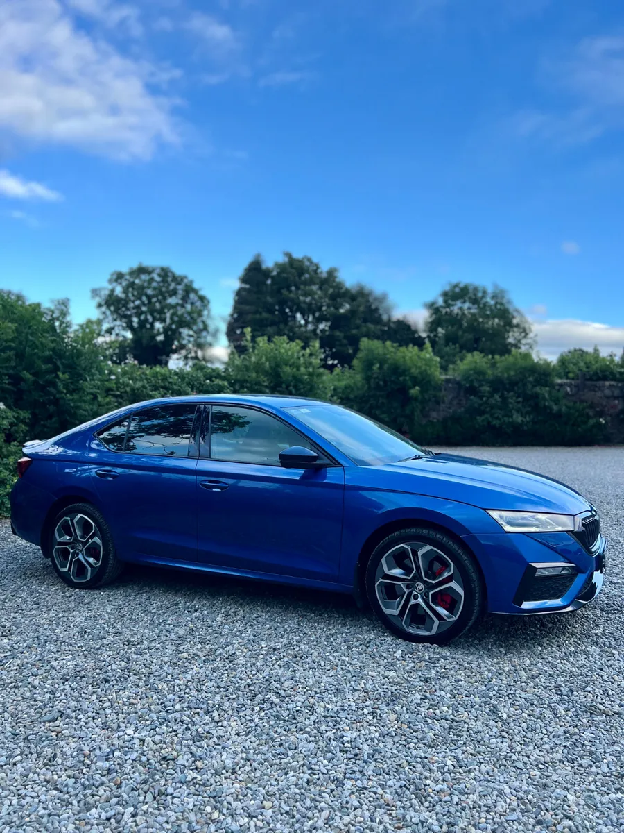 2022 Skoda Octavia RS iV 1.4 TSI PEH 245hp DSG - Image 3