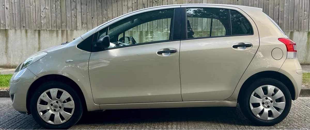 2010 Toyota Yaris 1.0 | 27,000 miles | NCT 2027 - Image 4