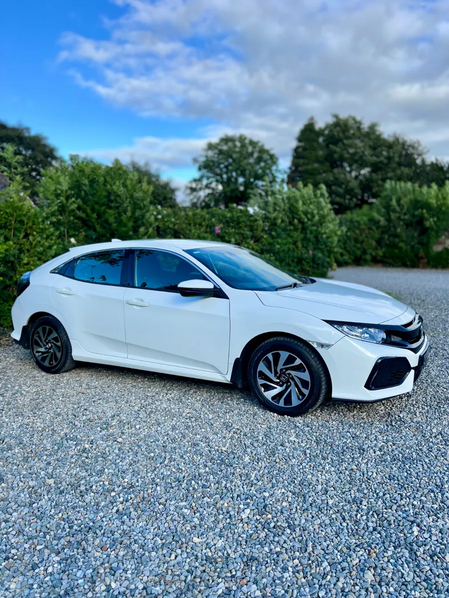 2019 Honda Civic 1.0 VTEC TurboSmart CVT Automatic - Image 4