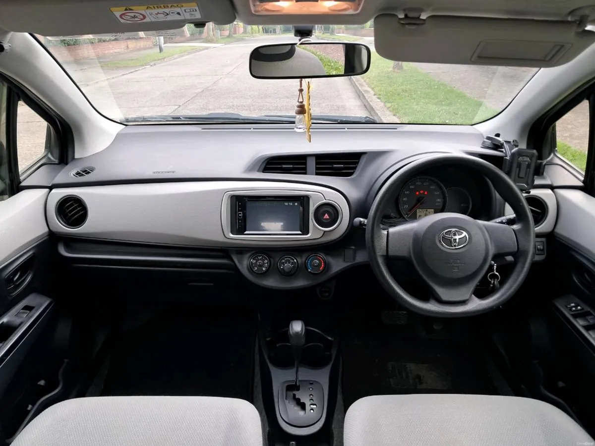 13 Toyota Vitz Auto Only 96km NCT & Taxed - Image 6