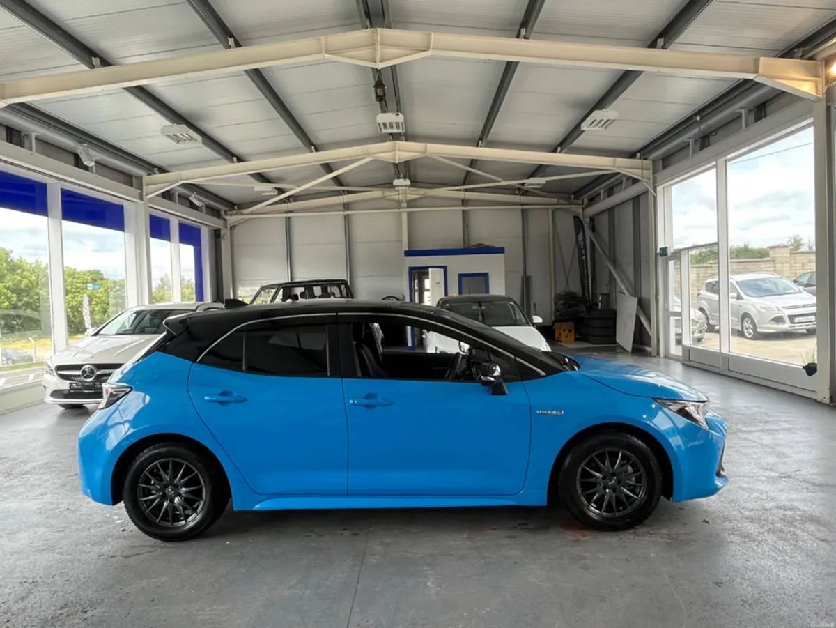 Toyota Corolla SPORT 1.8 6AA-ZWE213H - Image 4