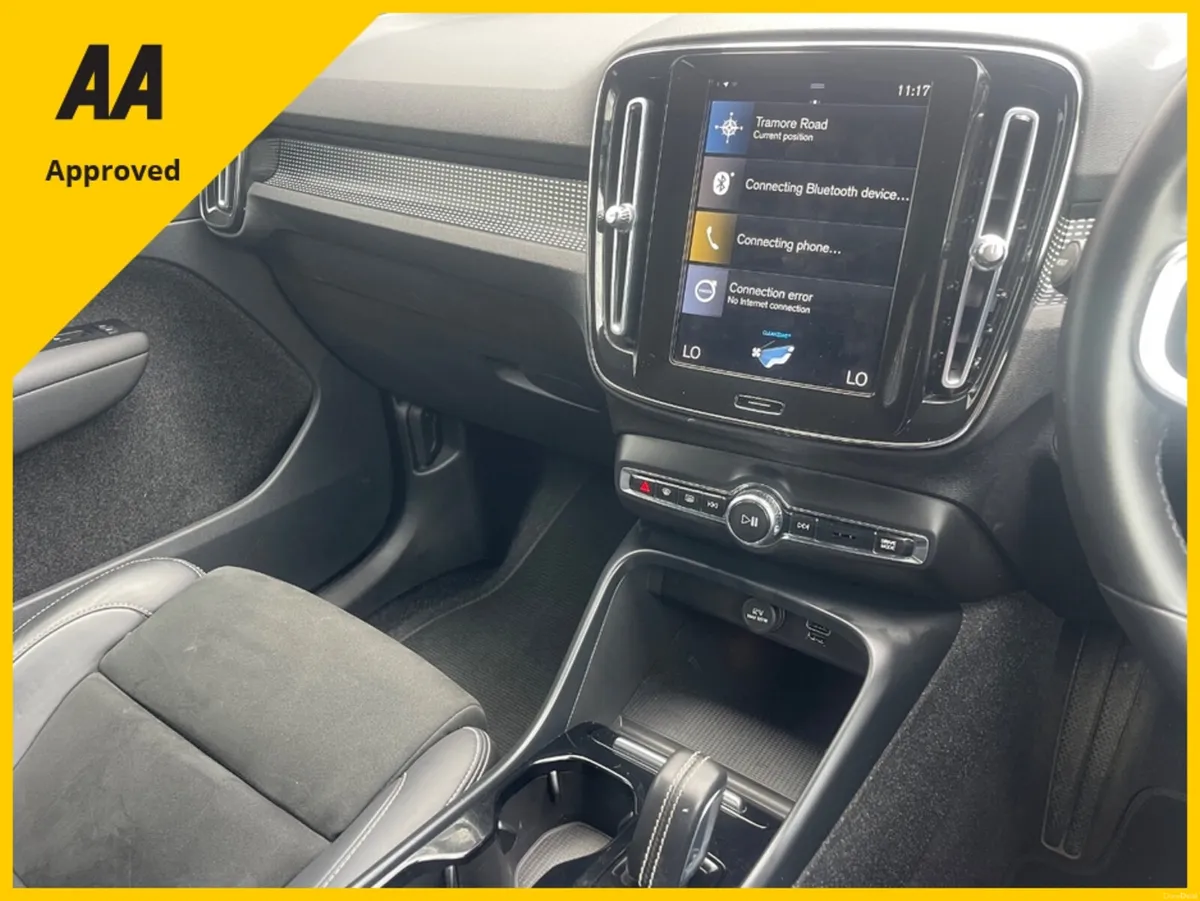Volvo XC40 1.5 T4 R-DESIGN RECHARGE FREE DELIVERY - Image 3
