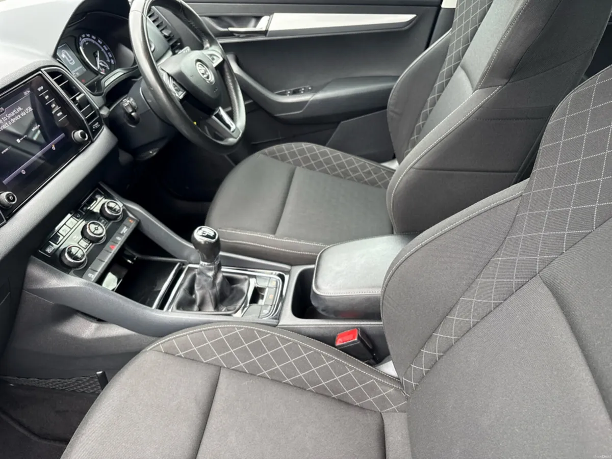 Skoda Karoq AMBITION 1.6 TDI 115HP 4DR - Image 3