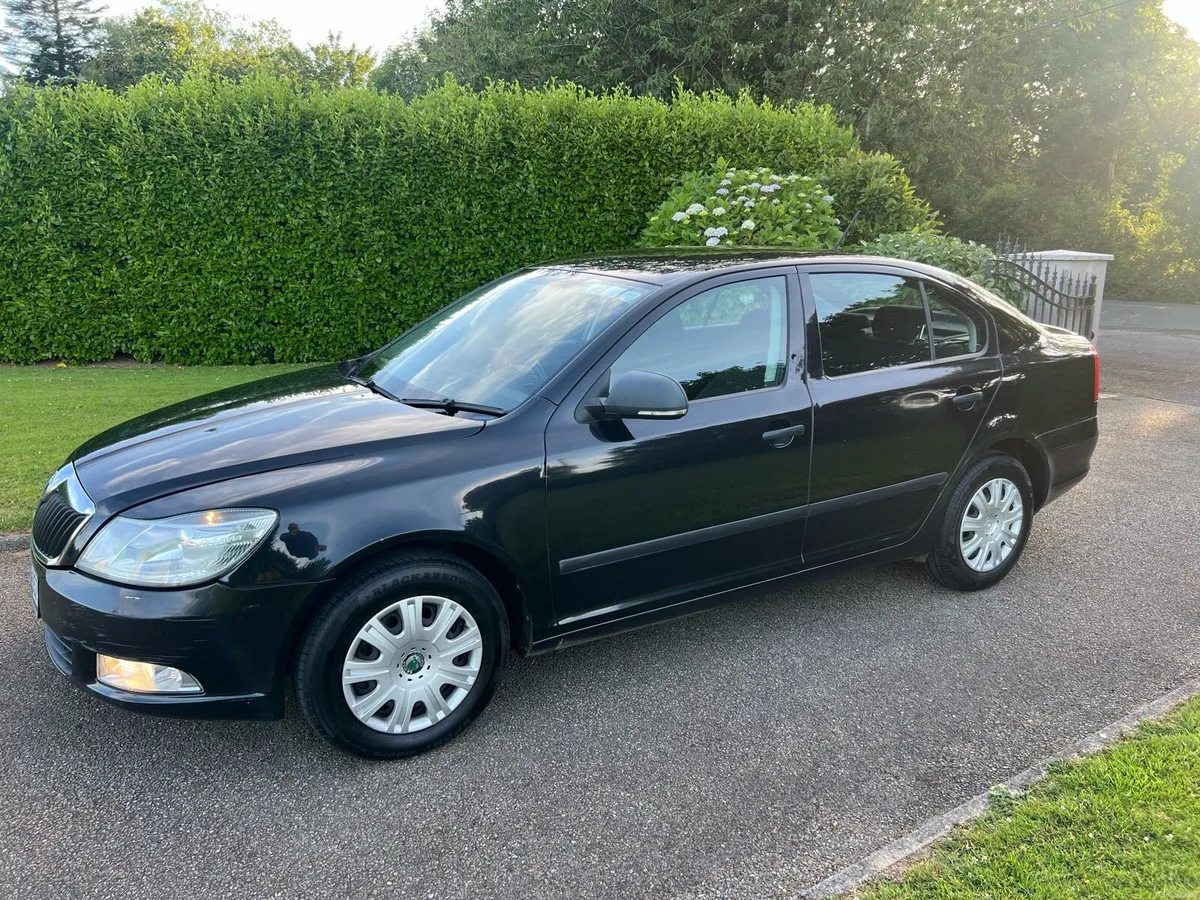 131 Skoda Octavia 1.2 petrol automatic - Image 2