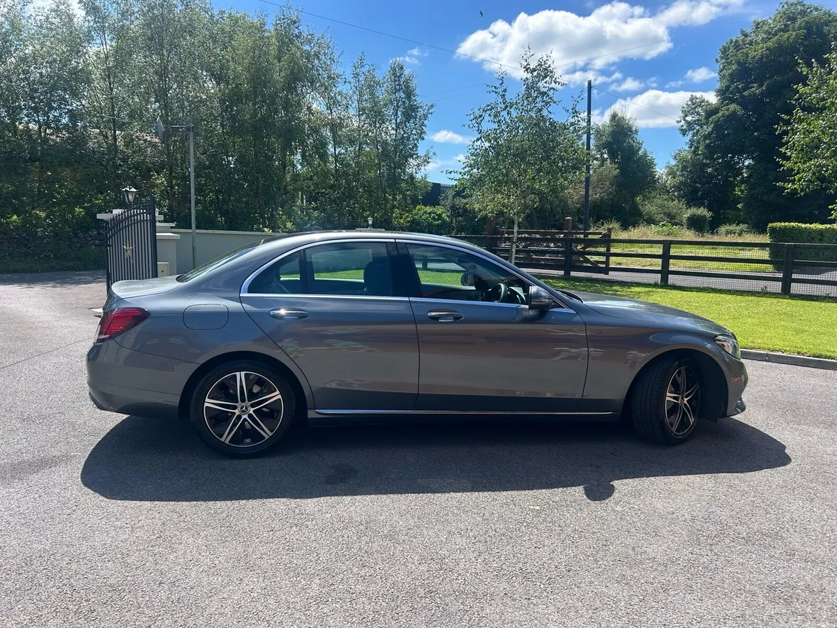 Car - Image 4