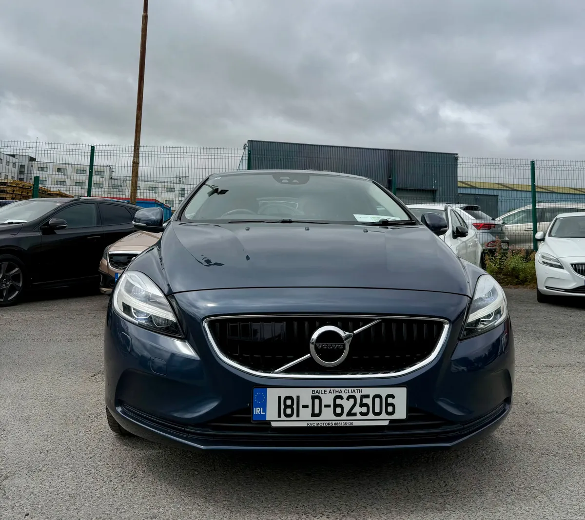 VOLVO V40 2018 2.0, DIESEL - Image 2