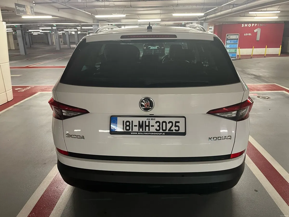 Car - Image 3