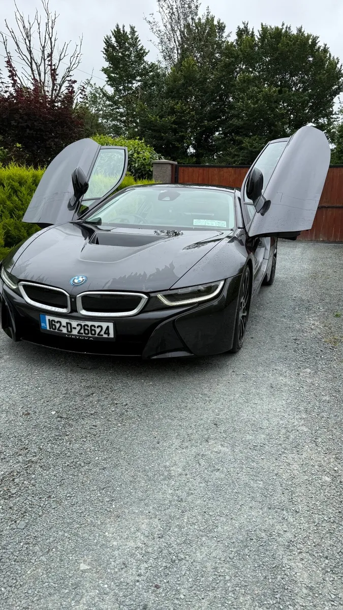 BMW i8 2016 - Image 3