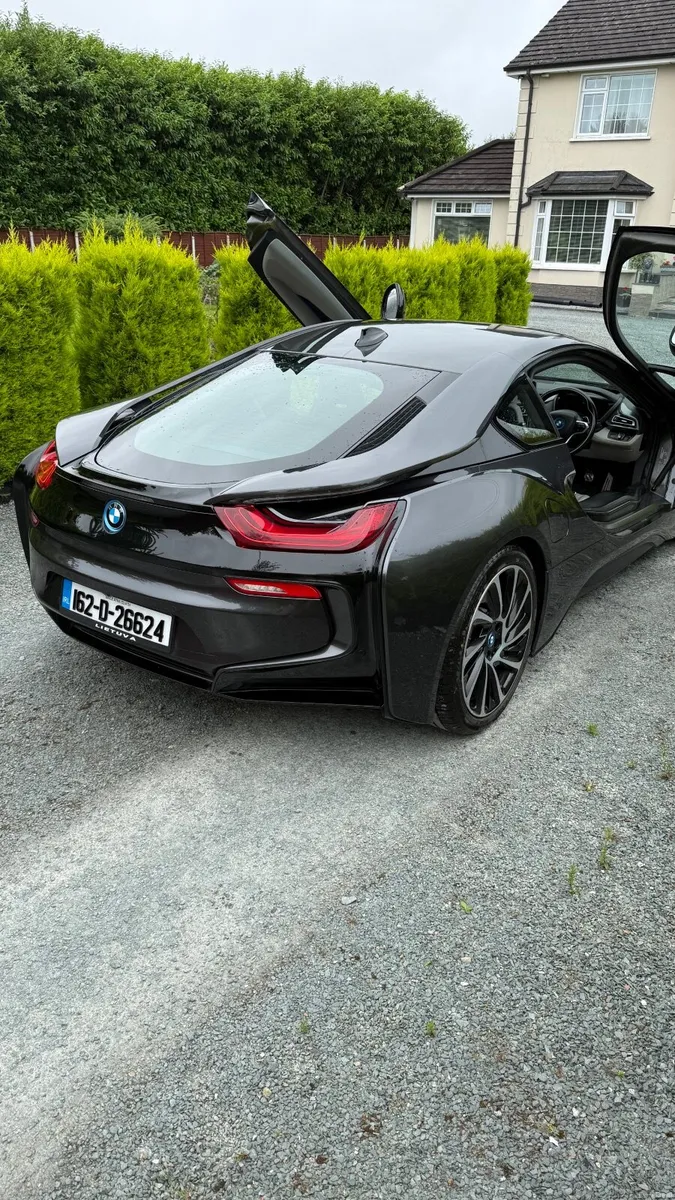 BMW i8 2016 - Image 5