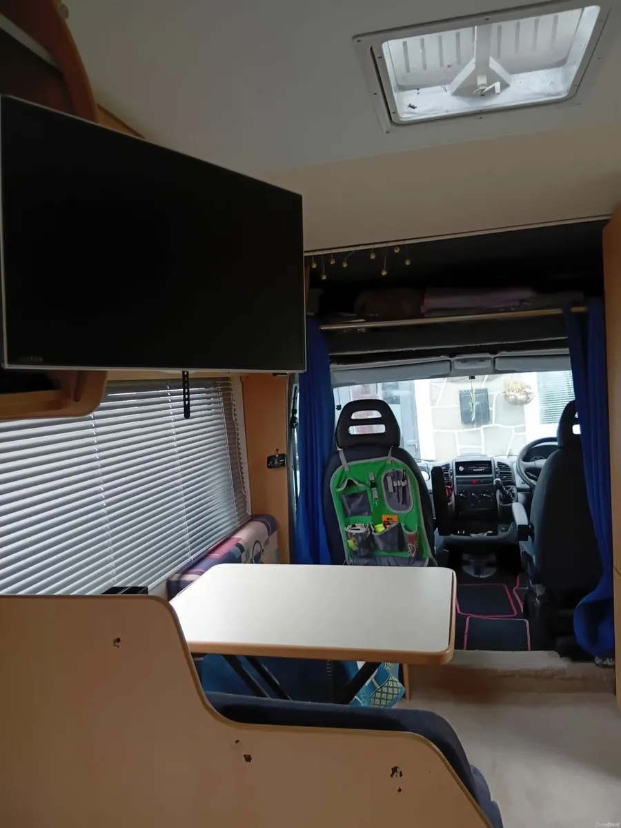 4 berth motorhome - Image 3