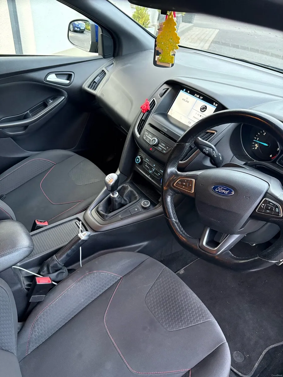 Ford Focus ST-Line - 2 .0 Diesel - Image 5