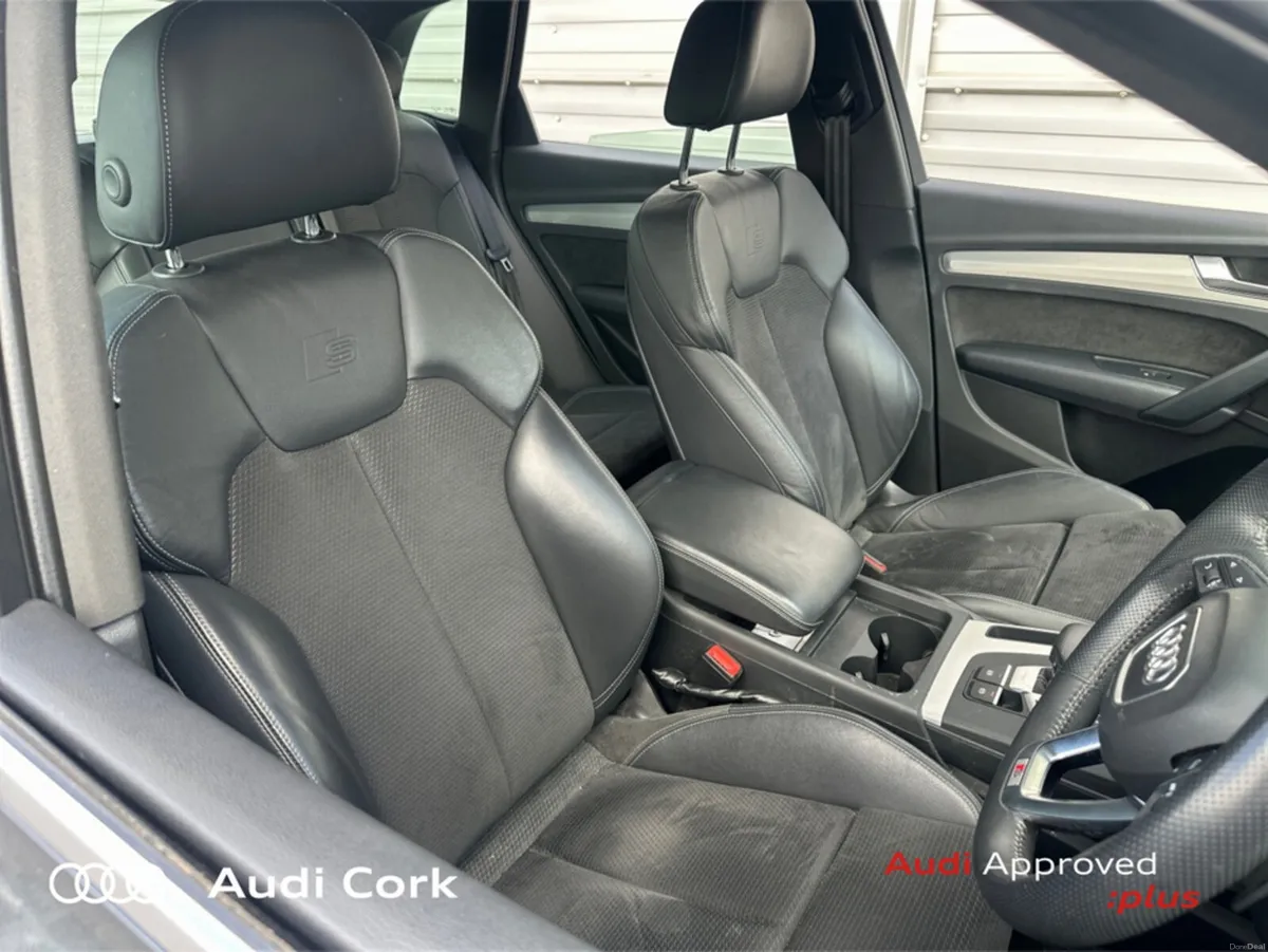 Audi Q5 2.0 50TFSI E QUATTRO 299BHP S-LINE AUTOMAT - Image 4