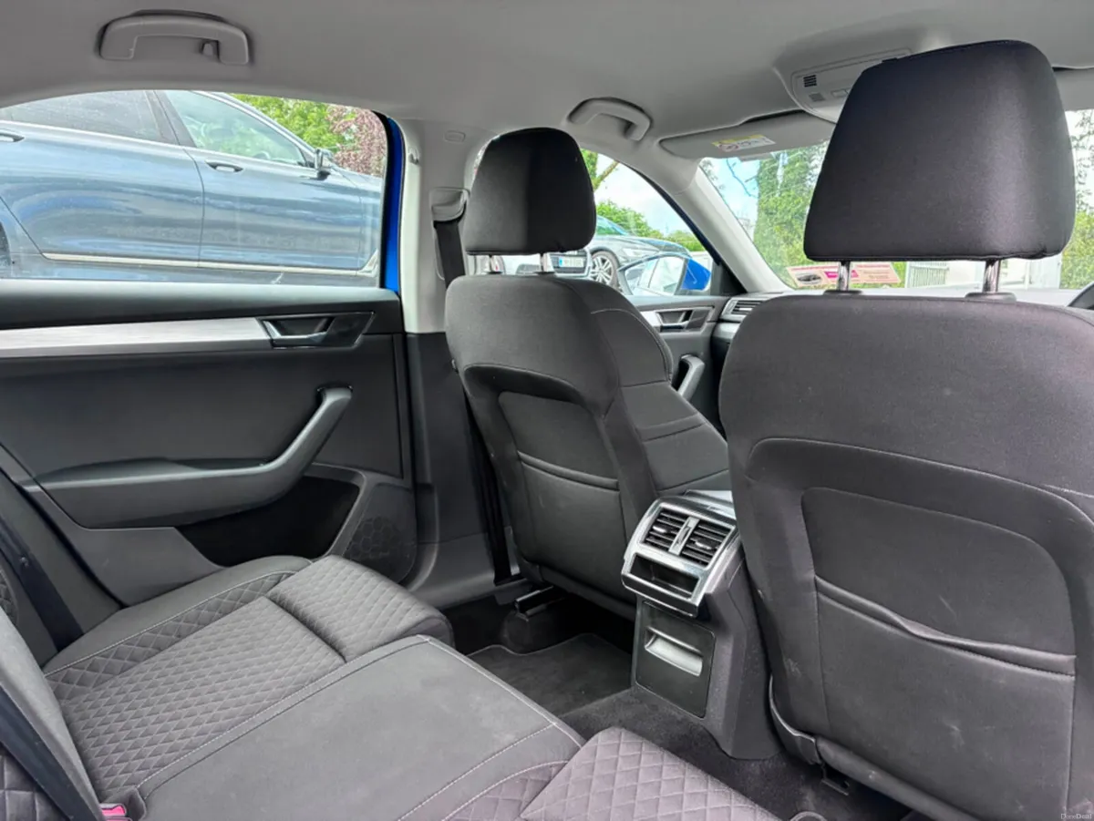 Skoda Superb AMBITION 2.0 TDI 150 BHP (LOW KLMS) - Image 6
