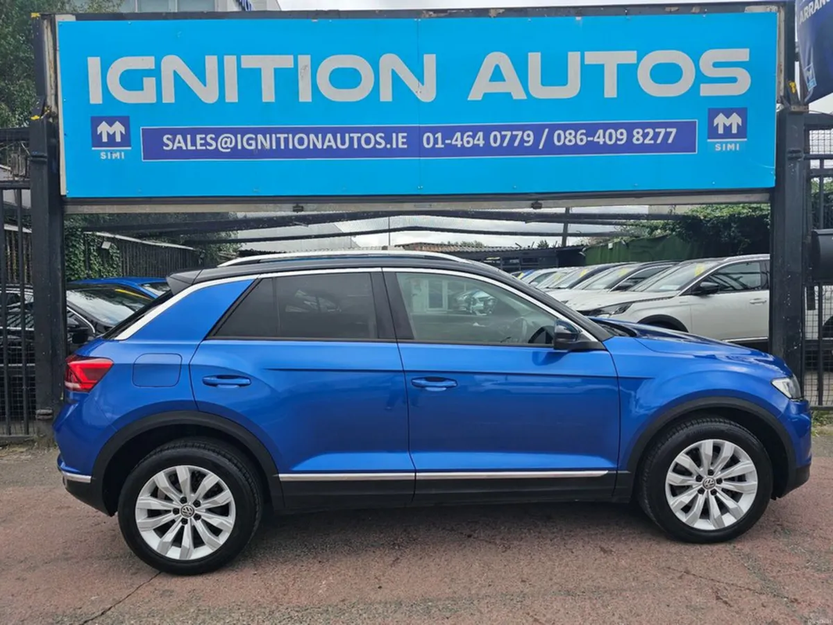 Volkswagen T-Roc 1.5 TSI, SPORT MODEL, LOW MILEAGE - Image 2
