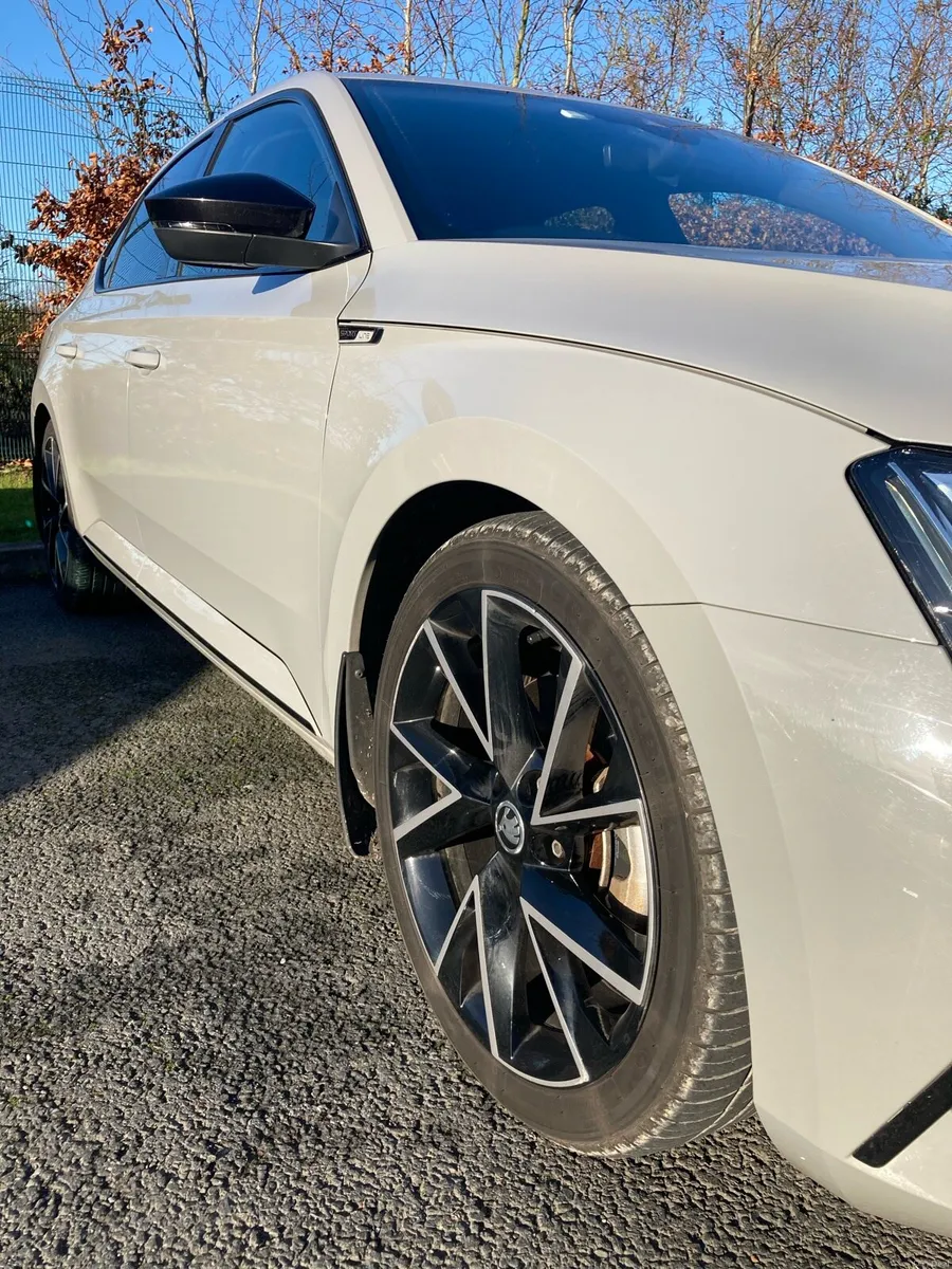 Skoda Superb Sportline Plus 190bhp DSG - Image 6