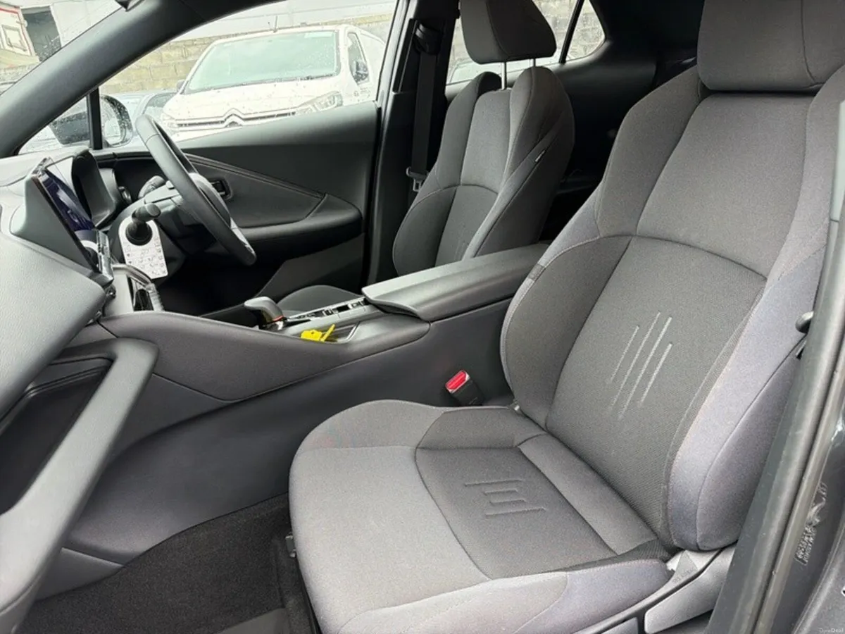 Toyota C-HR NEW MODEL HYBRID SPORT + // PANORAMIC - Image 6