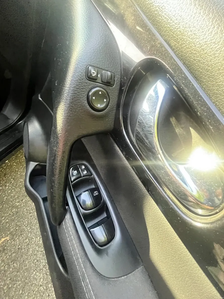 Nissan Qashqai 2015 NCT&Tax and full service done - Image 4