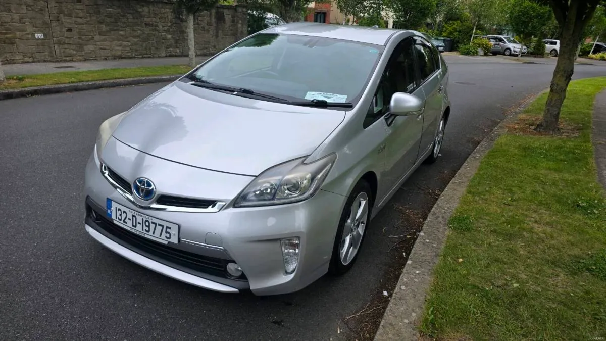Toyota plug in hybrid - Image 2