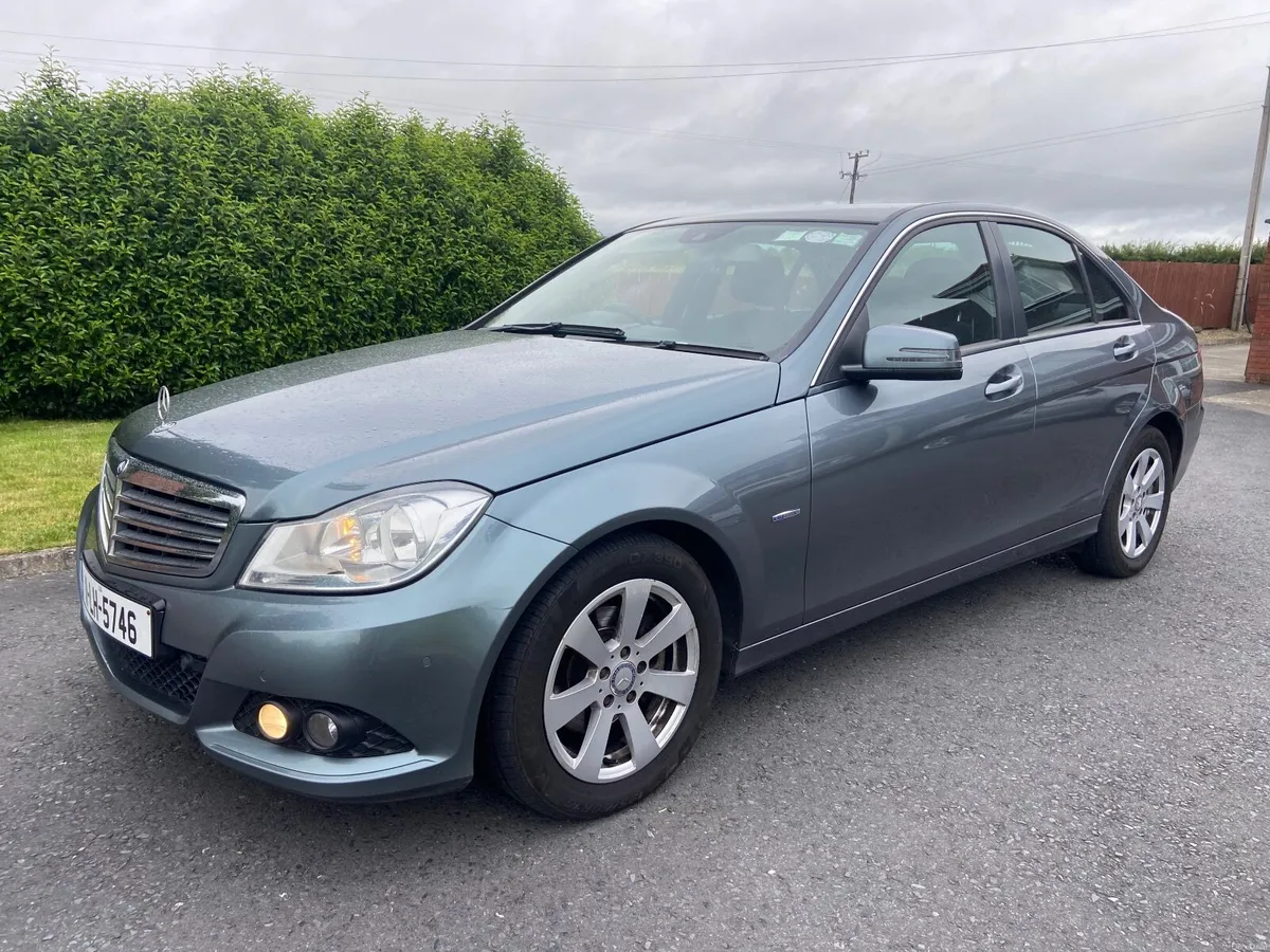 Mercedes-Benz C-180 blue efficiency Auto 2011 - Image 1