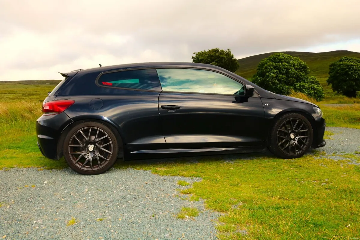Volkswagen Scirocco 2011 - Image 4