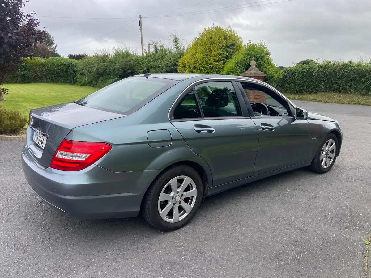 Mercedes-Benz C-180 blue efficiency Auto 2011 - Image 3