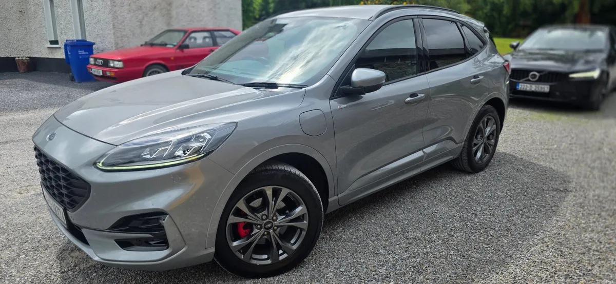 Ford Kuga 2023 ST LINE PREMIUM PHEV - Image 3