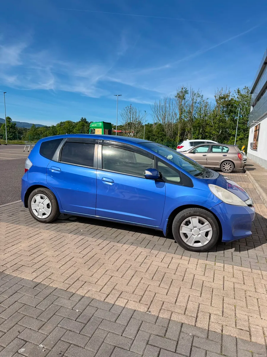 Honda Fit - Image 1