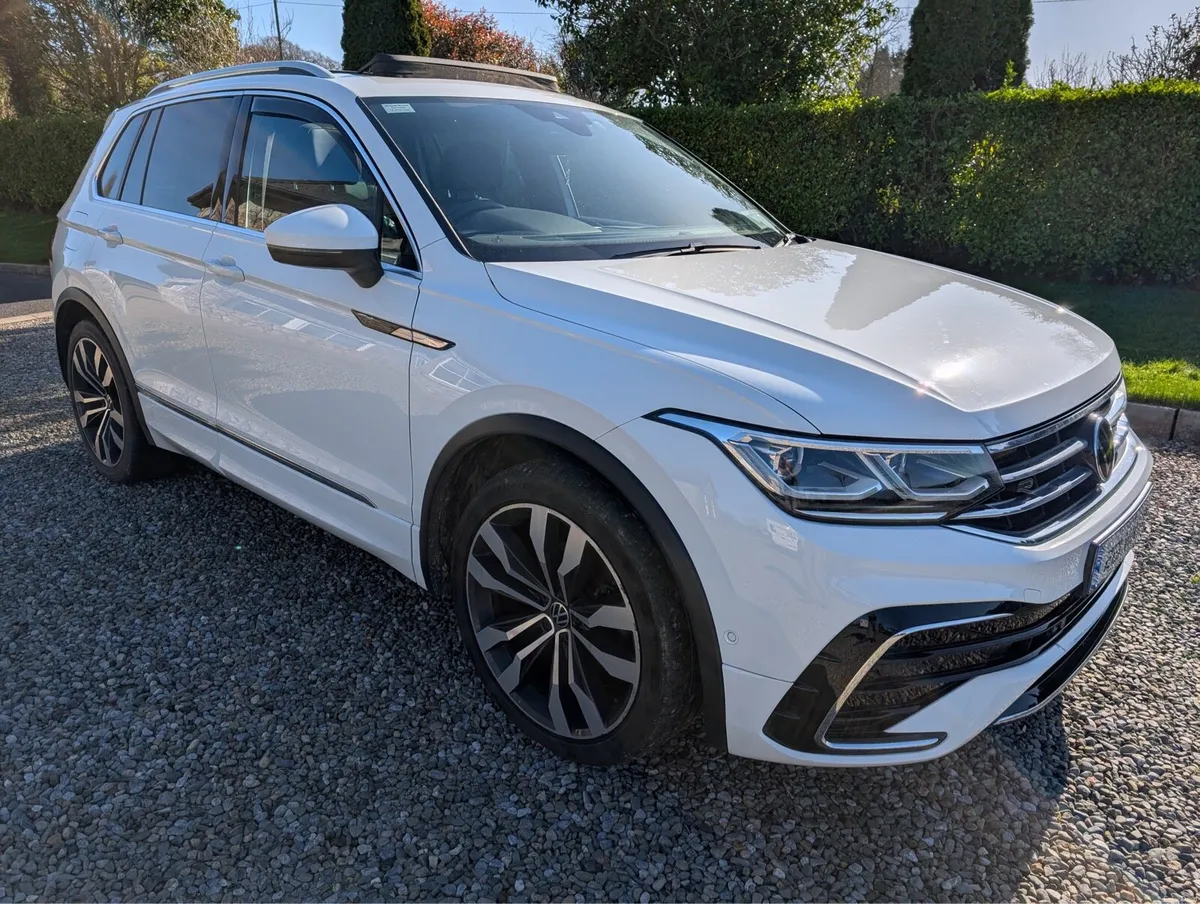2022 VW Tiguan R-Line 2.0 TDI 150 BHP | Pan Roof - Image 3