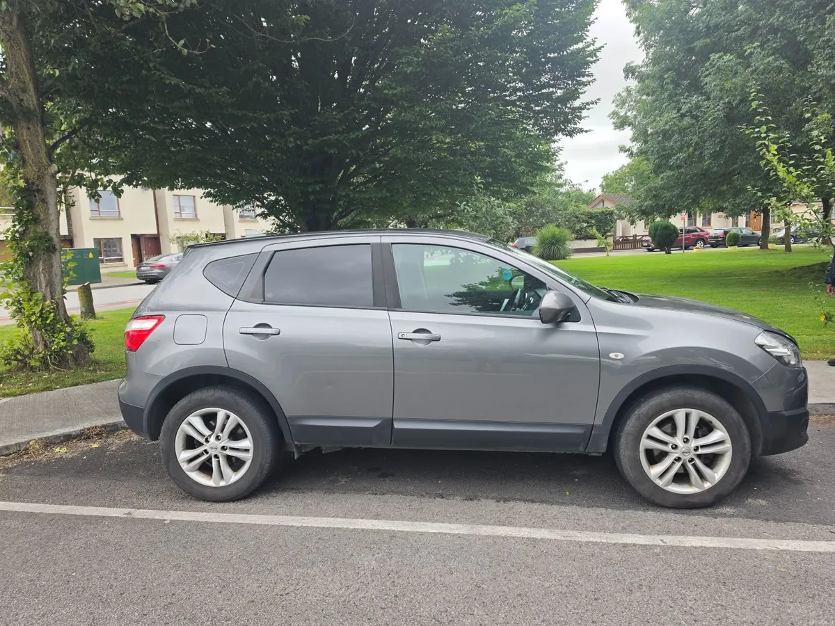 Nissan Qashqai 2011 - Image 2