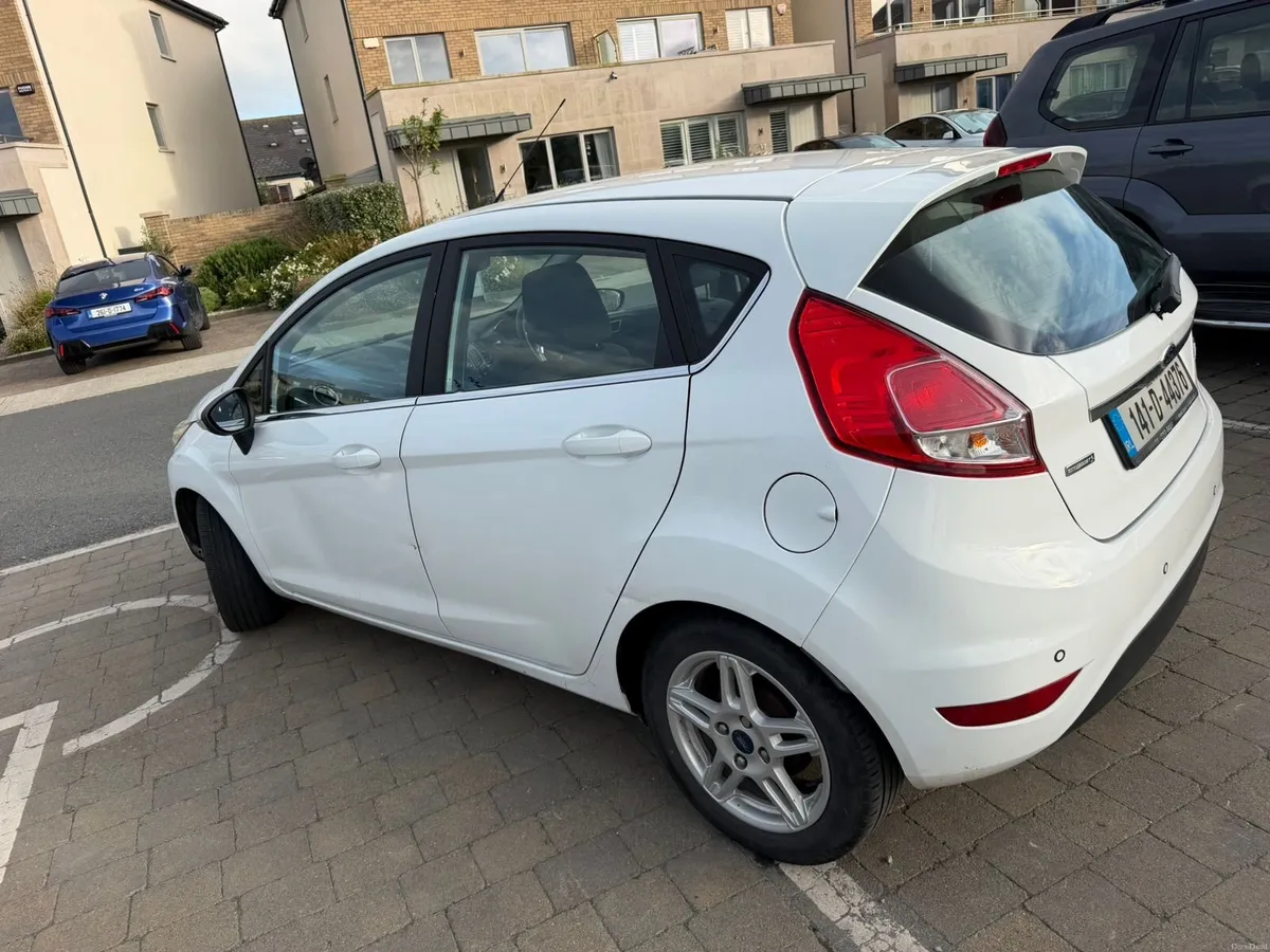 Ford fiesta !!!AUTOMATIC!!! - Image 2