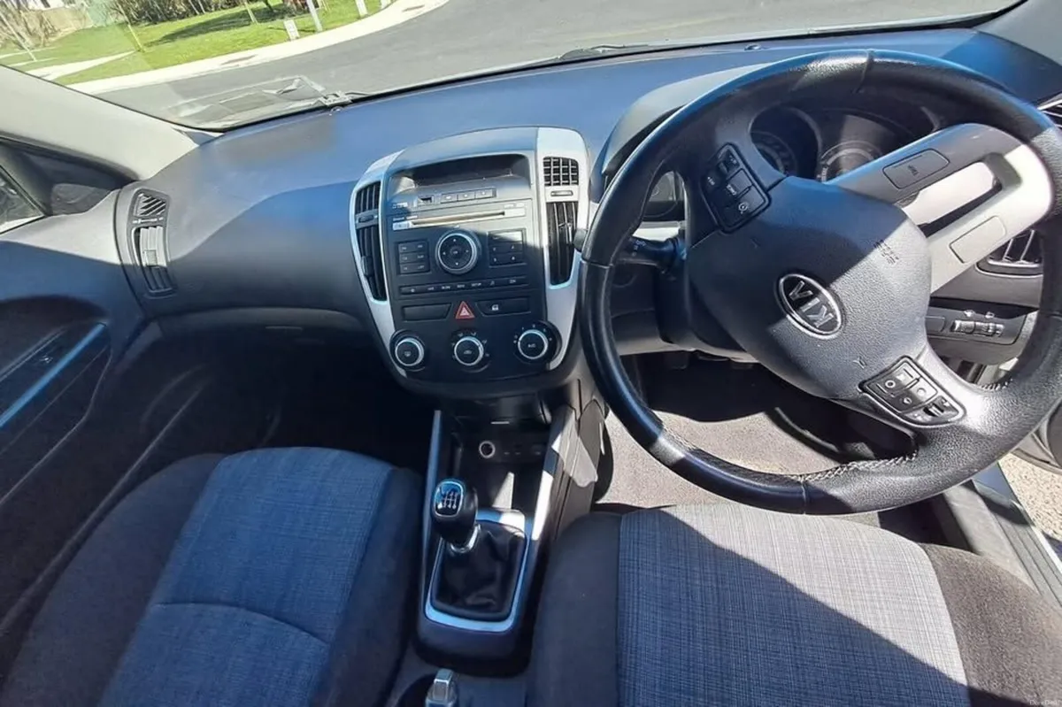 Kia Ceed 2011 estate NEW NCT - Image 3