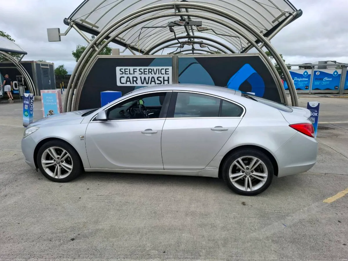 VAUXHALL INSIGNIA SRI 2.0 DIESEL - Image 2