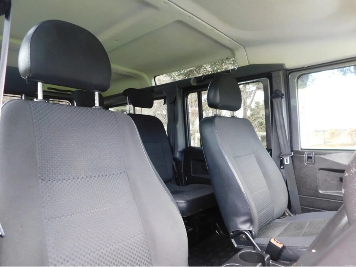 Land Rover Defender N1 Commercial 2015 - Image 5