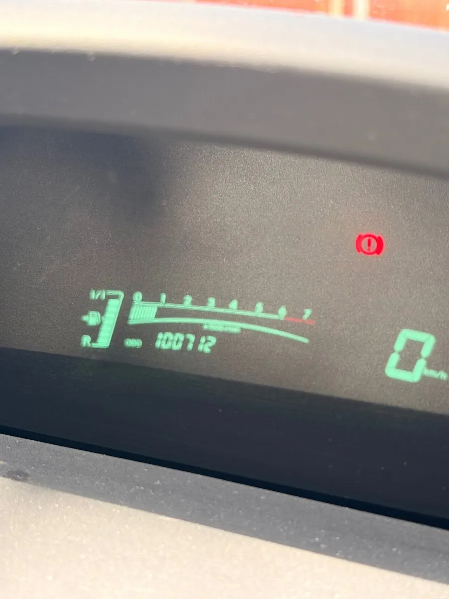 Toyota Yaris 2011 - Image 2