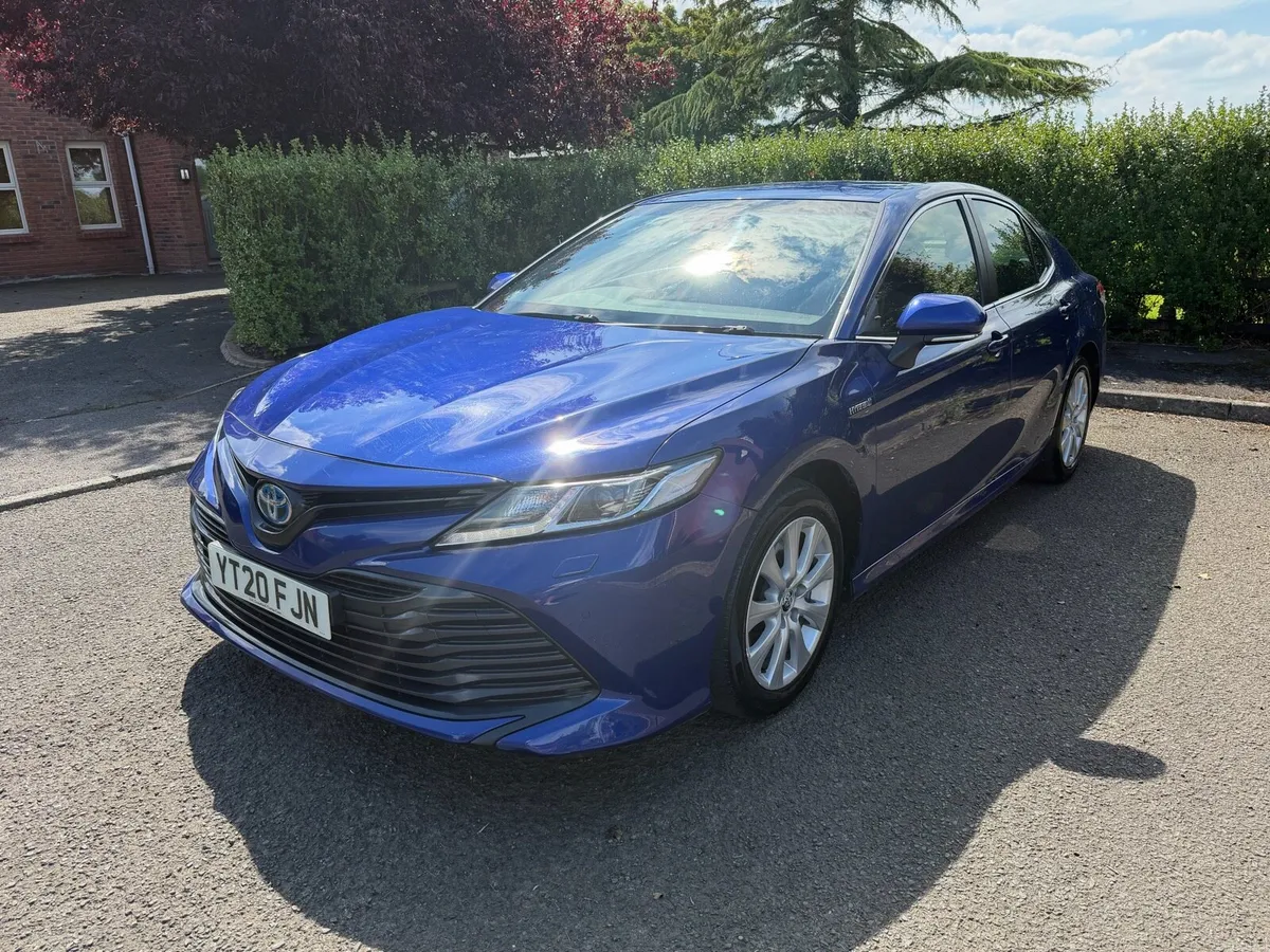 Toyota Camry Excel - Image 3